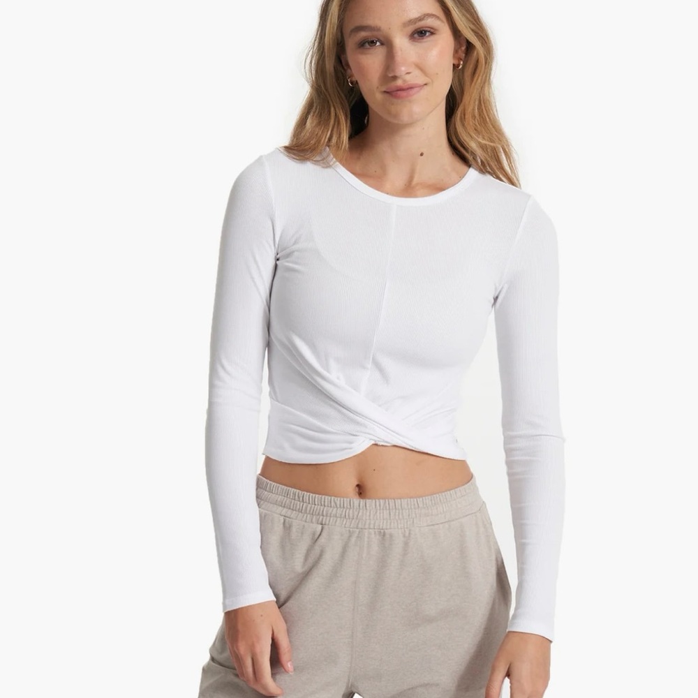 Vuori Long Sleeve Cove Twist Tee - white